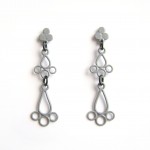 drop stud earrings made of copper wire in grey